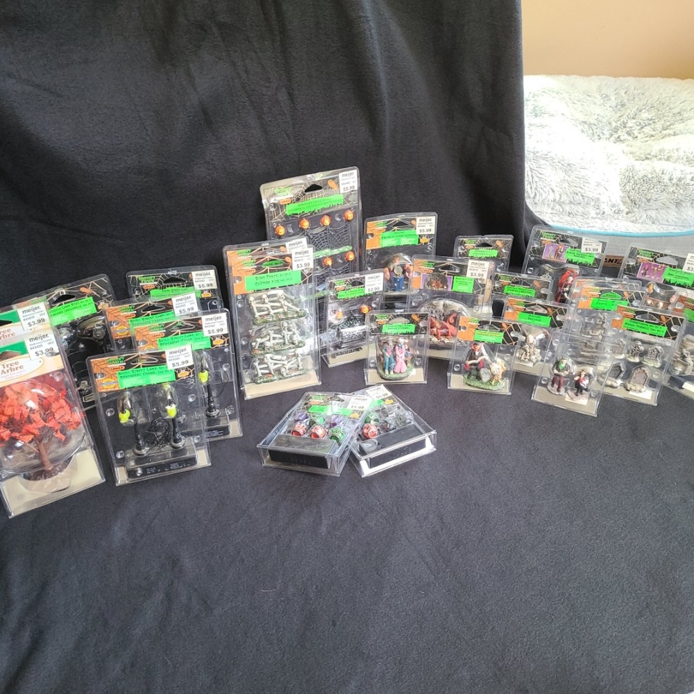 🎃 Lemax Spooky Ass. Accessories